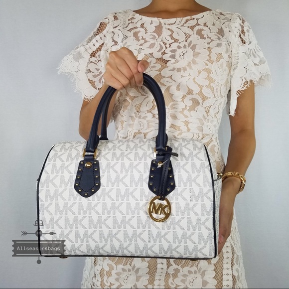 Michael Kors Handbags - Michael Kors Medium Aria Satchel navy Vanilla Bag